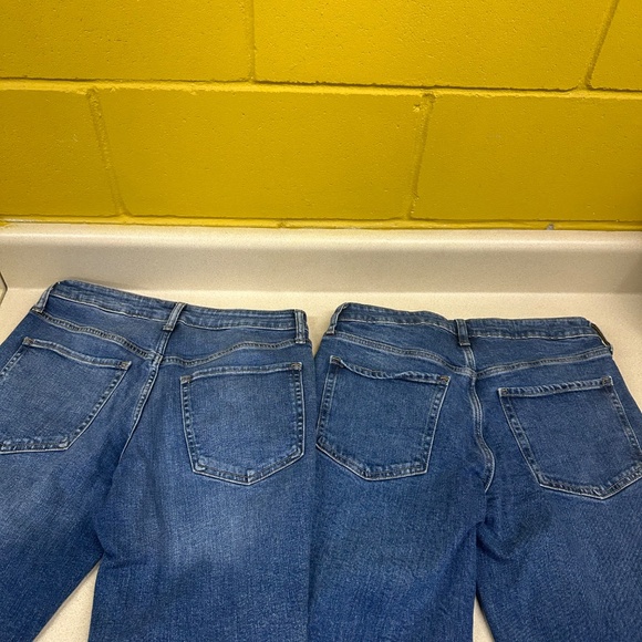 Women's Jeans Old Navy Size 8 Petite Lot of 2 Included - Picture 5 of 6